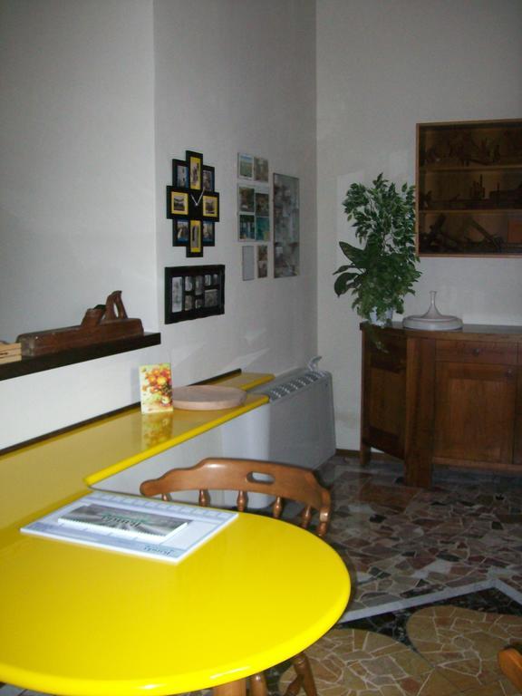 La Bottega Del Falegname Vanzaghello Exterior photo
